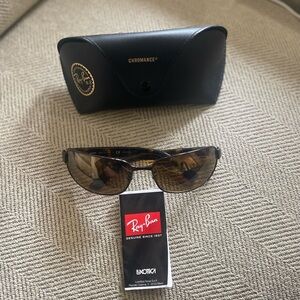 Like new Ray Ban  Man Sun Glasses
